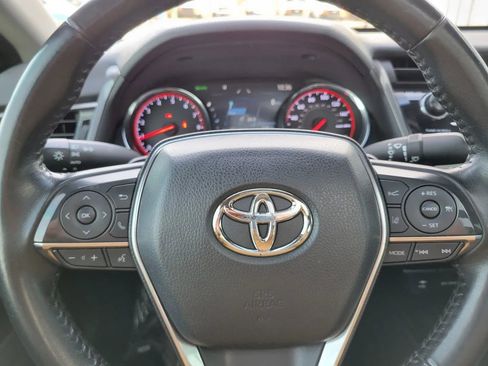 Used 2019 Toyota Camry XSE FWD image 31