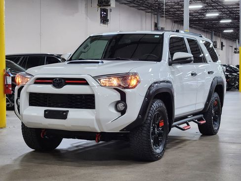 Used 2020 Toyota 4Runner SR5 Premium image 5