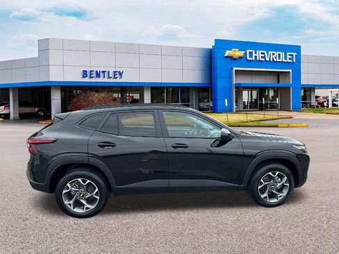 New 2026 Chevrolet Trax LT image 6