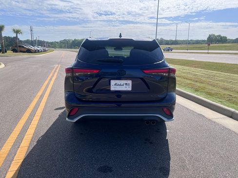 Used 2022 Toyota Highlander XSE image 7