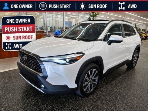 Used 2023 Toyota Corolla Cross XLE w/ Convenience Package AWD/4WD image 13