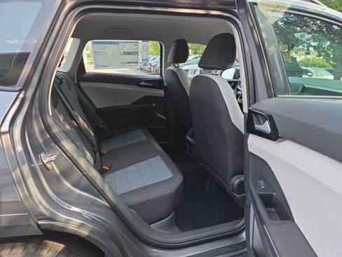 Used 2025 Volkswagen Taos S image 30