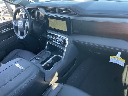 New 2026 GMC Sierra 2500 Denali w/ Technology Package AWD/4WD image 29