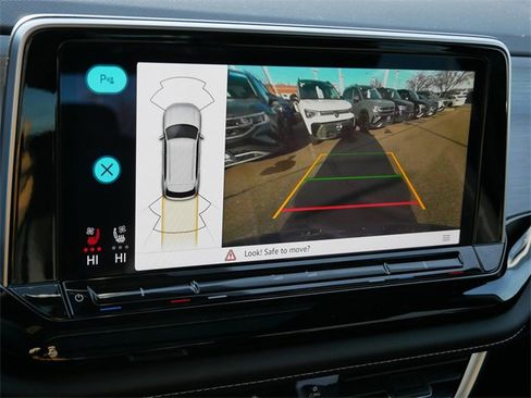 New 2026 Volkswagen Atlas Cross Sport SE image 12