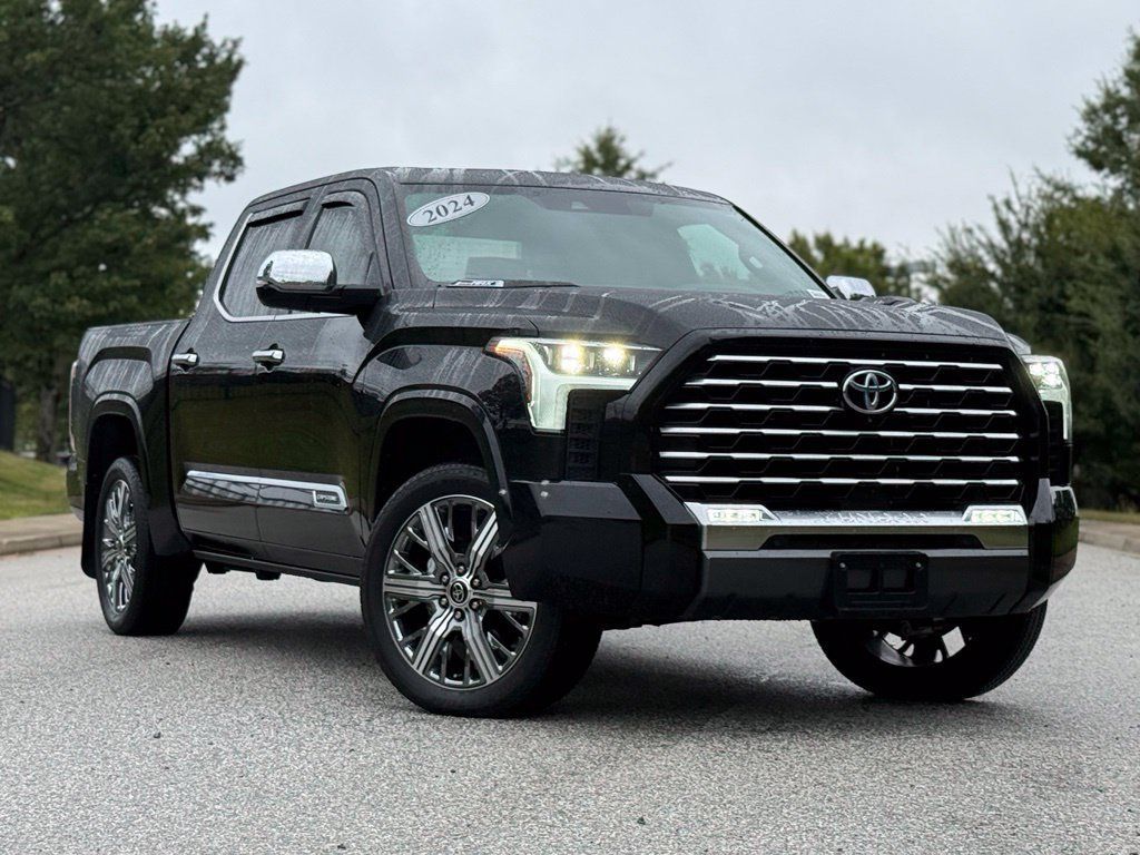 Used 2024 Toyota Tundra Capstone AWD/4WD image 2