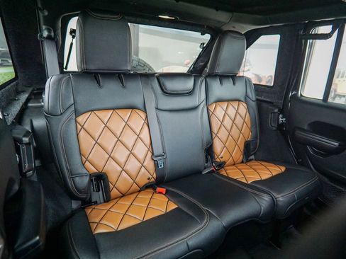 Used 2019 Jeep Wrangler Unlimited Rubicon AWD/4WD image 33