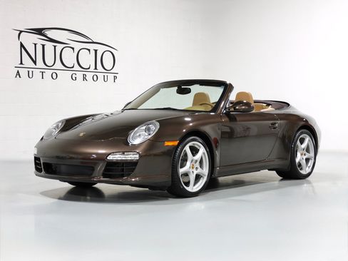 Used 2011 Porsche 911 Cabriolet image 29