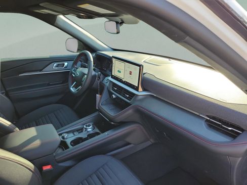 New 2025 Ford Explorer ST-Line w/ Premium Package image 31