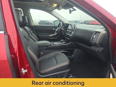 Used 2024 Nissan Pathfinder Platinum w/ Cargo Package image 5