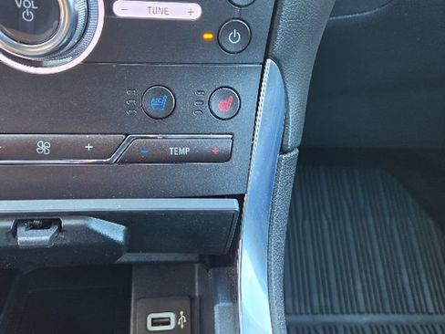 Used 2020 Ford Edge ST w/ Equipment Group 401A AWD/4WD image 25