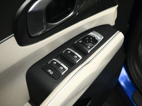 Used 2023 Kia Sorento S w/ Panoramic Sunroof Package FWD image 48