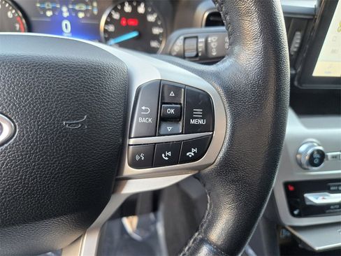 Used 2022 Ford Explorer XLT w/ Equipment Group 202A image 19