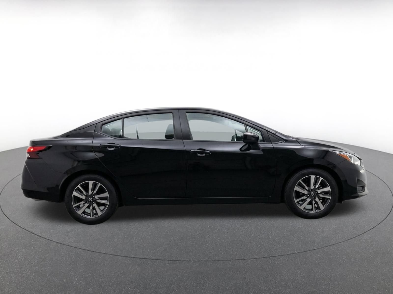 Used 2025 Nissan Versa SV FWD image 12