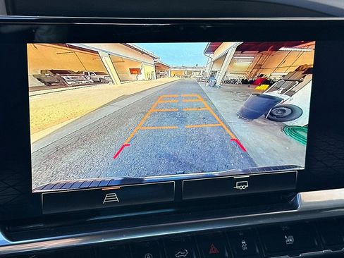 Certified 2025 GMC Sierra 1500 SLT image 25