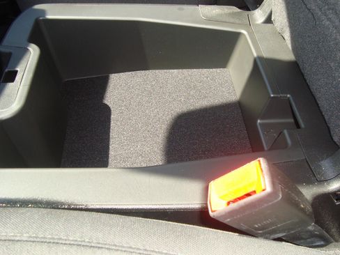 Used 2022 Chevrolet Silverado 1500 LT image 12