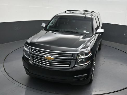 Used 2020 Chevrolet Suburban Premier w/ Premier Plus Edition RWD image 23