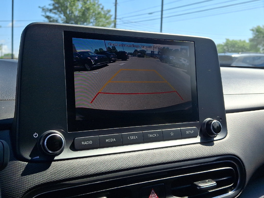 Used 2023 Hyundai Kona SEL AWD/4WD image 3