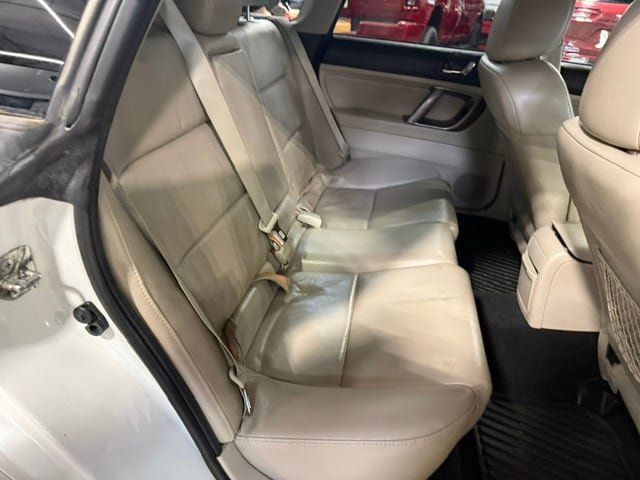 Used 2009 Subaru Outback 2.5i Limited AWD/4WD image 16