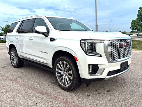 Used 2022 GMC Yukon Denali AWD/4WD image 3