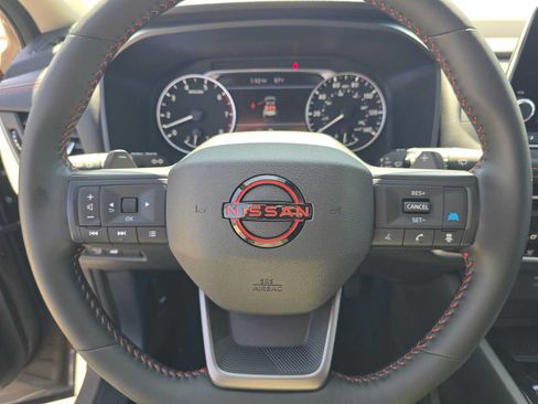 Used 2025 Nissan Rogue SV AWD/4WD image 22
