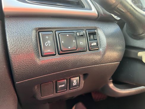 Used 2019 Nissan Sentra SR image 30