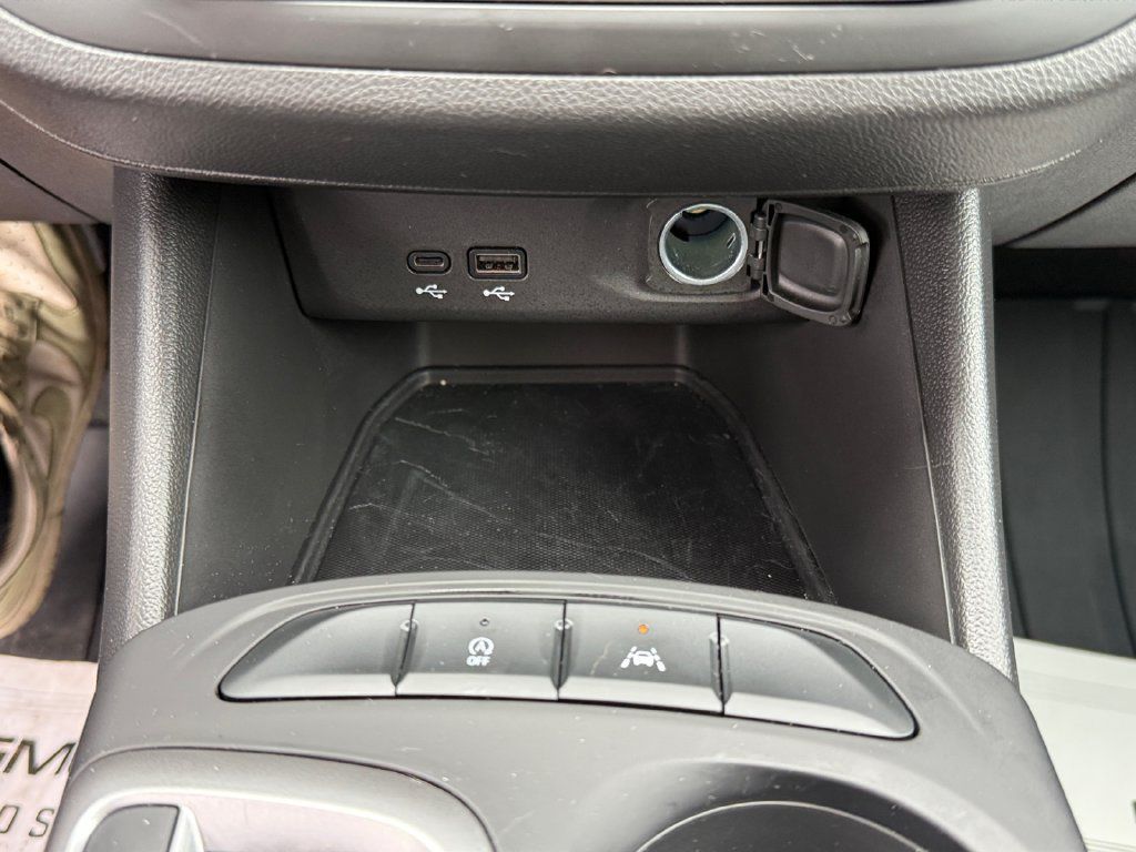 Used 2025 Buick Envista Preferred FWD image 45