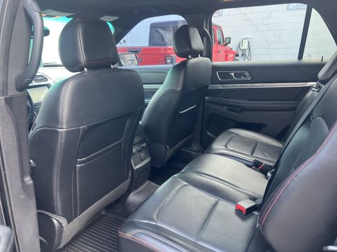 Used 2016 Ford Explorer Sport AWD/4WD image 10