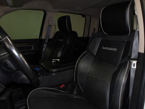 Used 2019 RAM 2500 Laramie AWD/4WD image 8