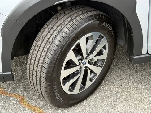 Used 2024 Subaru Outback Premium AWD/4WD image 19
