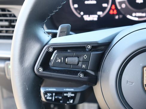 Used 2025 Porsche 911 Carrera image 29