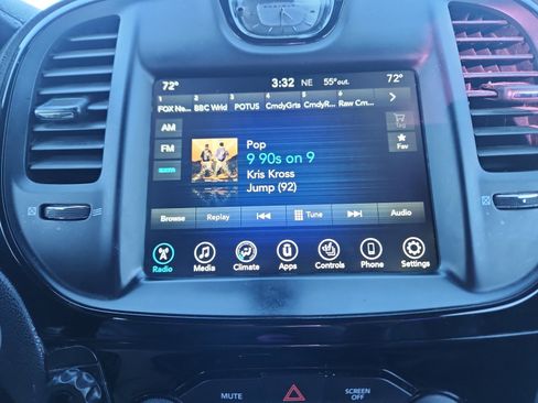 Used 2017 Chrysler 300 S image 29