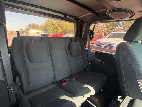 Used 2018 Jeep Wrangler Sport AWD/4WD image 14