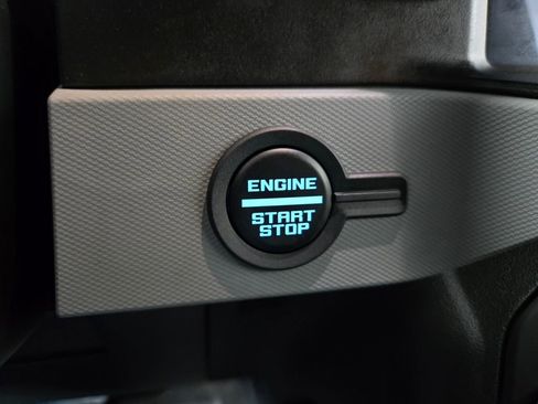 Used 2023 Ford Bronco Badlands image 18