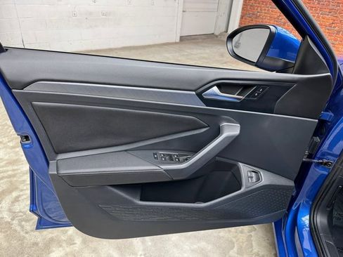 Used 2024 Volkswagen Jetta SE image 10