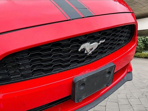 Used 2016 Ford Mustang Convertible RWD image 22