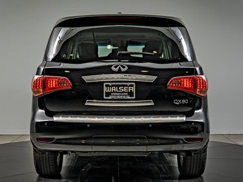 Used 2017 INFINITI QX80 4WD w/ Driver Assistance Package image 6