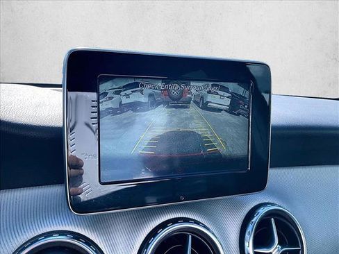 Used 2017 Mercedes-Benz GLA 250 image 21