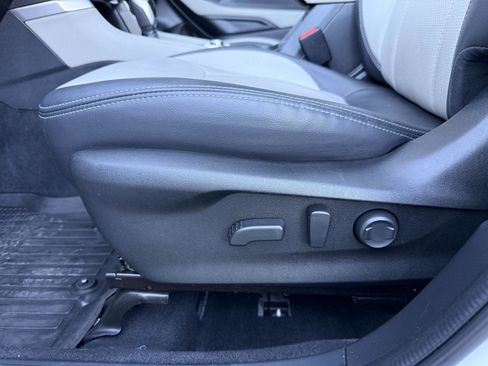 Certified 2023 Subaru Forester Limited image 17