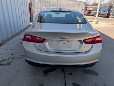 Used 2016 Chevrolet Malibu LT image 16