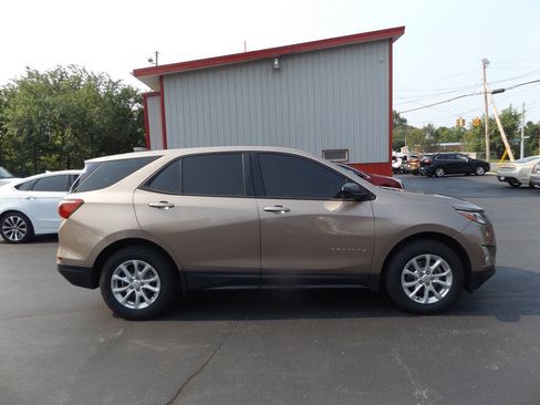 Used 2018 Chevrolet Equinox LS AWD/4WD image 5