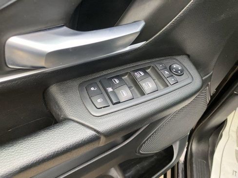 Used 2019 RAM 1500 Big Horn image 9