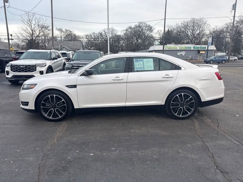 Used 2018 Ford Taurus SHO image 2