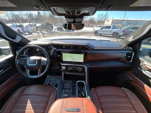 Used 2024 GMC Sierra 2500 Denali Ultimate w/ Max Trailering Package image 3