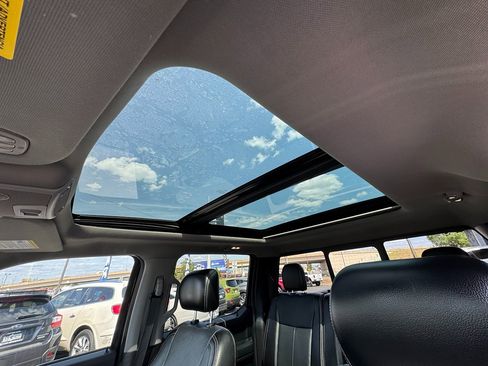 Used 2018 Ford F150 Lariat w/ Equipment Group 502A Luxury AWD/4WD image 14