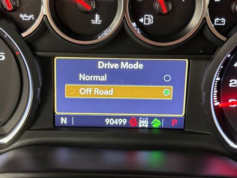 Used 2022 Chevrolet Silverado 2500 LT w/ Convenience Package image 19