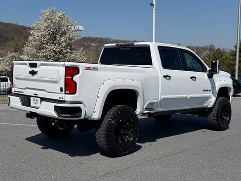 New 2026 Chevrolet Silverado 2500 LTZ w/ LTZ Plus Package AWD/4WD image 17