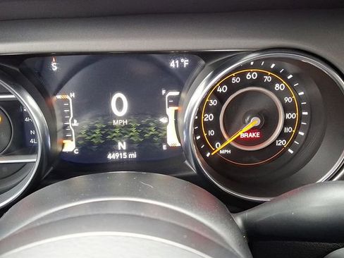 Used 2023 Jeep Wrangler Sport S image 16