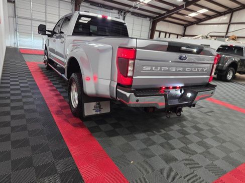 Used 2020 Ford F350 Lariat w/ Lariat Value Package AWD/4WD image 27