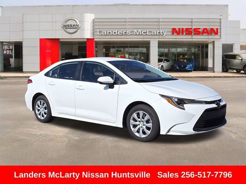 Used 2026 Toyota Corolla LE image 1