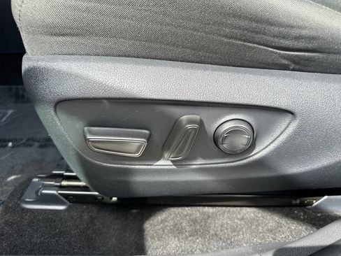 Certified 2025 Toyota RAV4 XLE AWD/4WD image 33